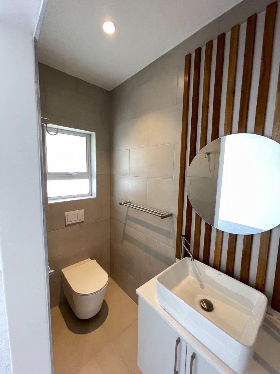 4 Bedroom Property for Sale in Whale Rock Heights Western Cape